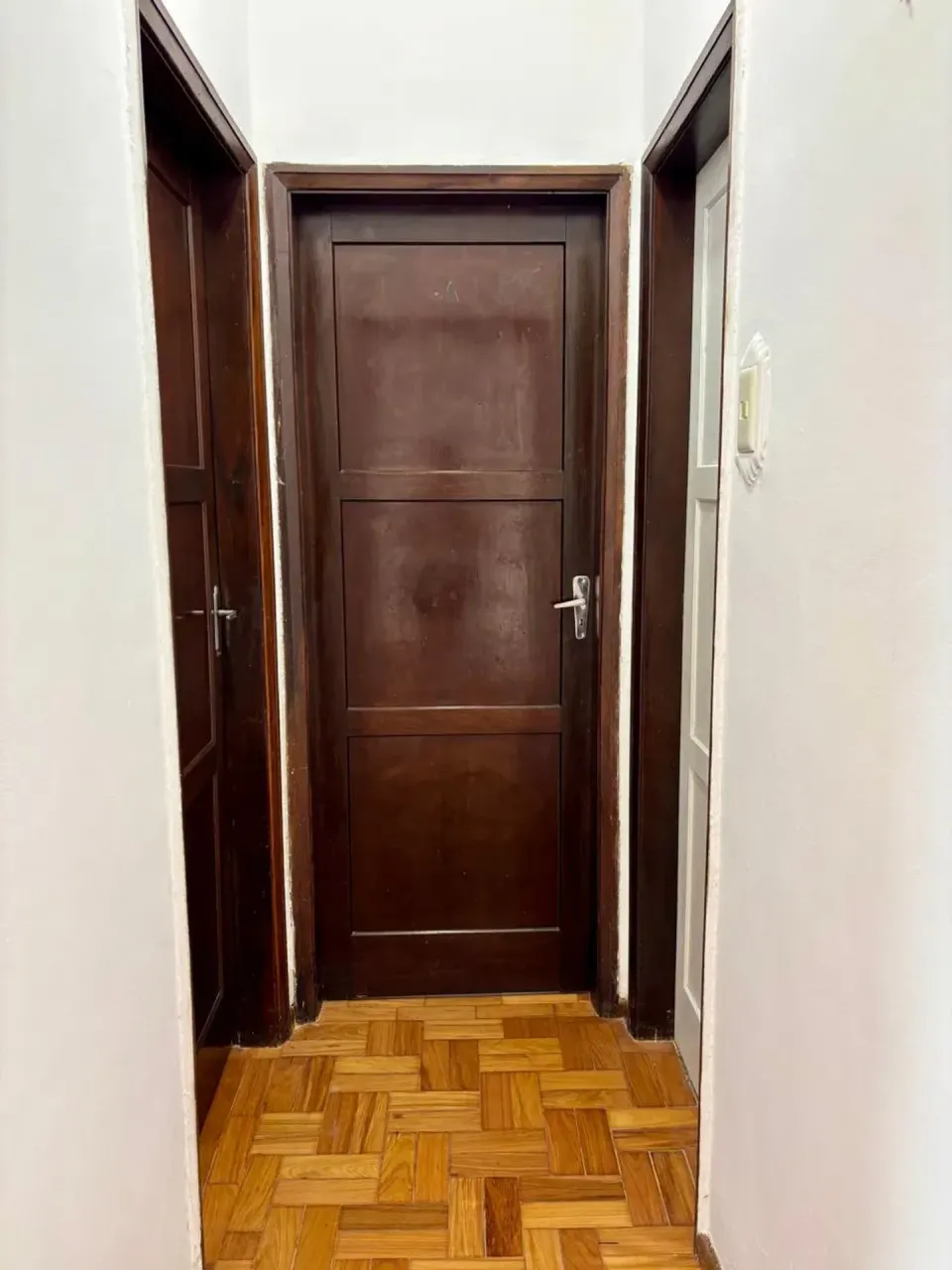 Unfurnished apartment with 3 bedrooms and closed kitchen — photo 18