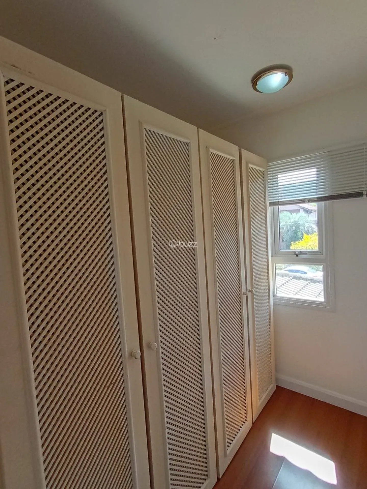 House with 4 en-suite rooms and 6 bathrooms, 301 m² — photo 40