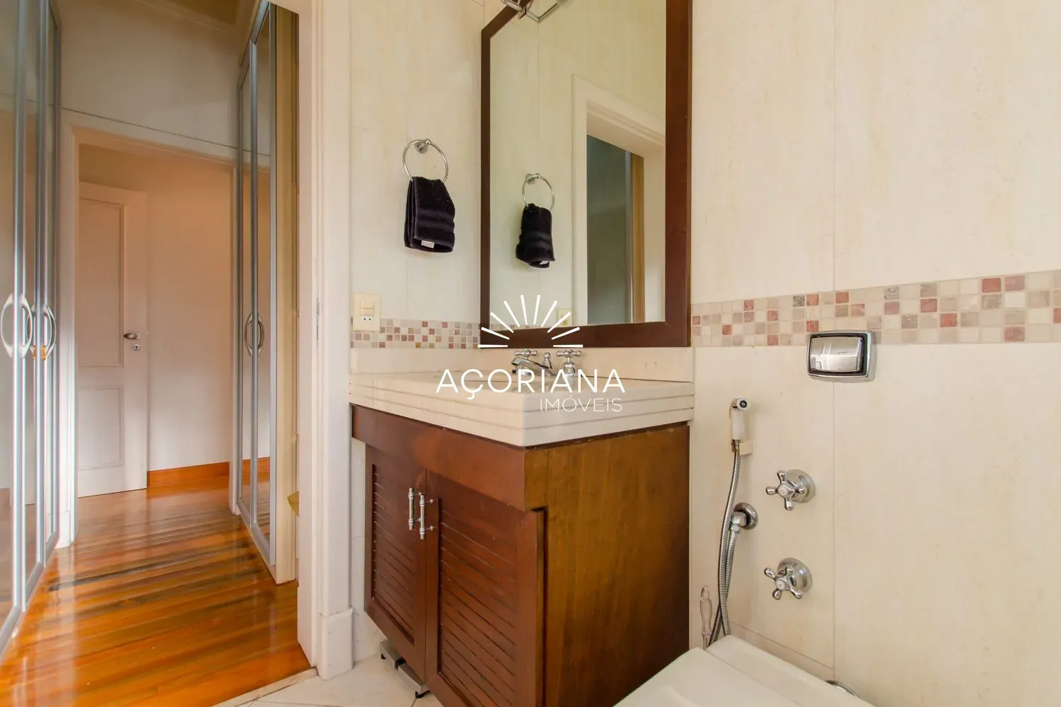 Furnished house with 5 en-suite bedrooms and 8 baths — photo 76