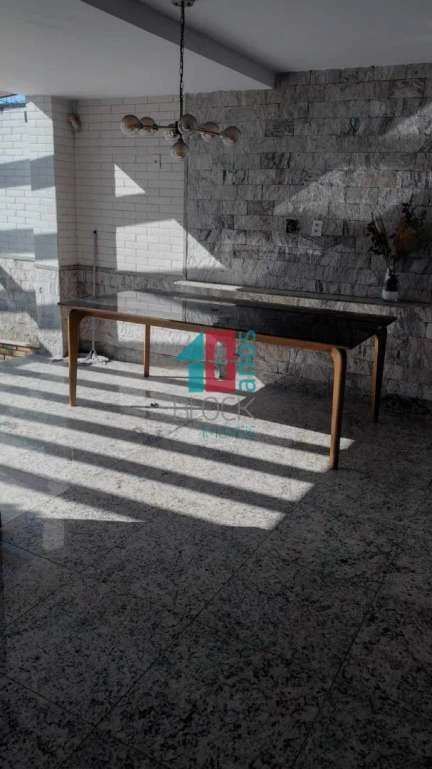 Casa de 480 m² com 5 quartos, 1 suíte e 2 vagas — photo 19