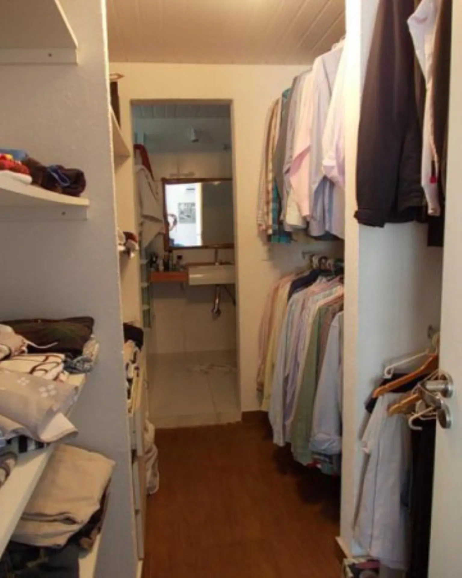 Condo house with 5 bedrooms and separate kitchen — photo 22