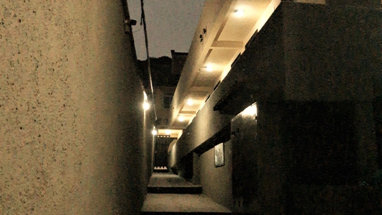 Немебльований будинок 50 м² з душем у склінні — photo 30