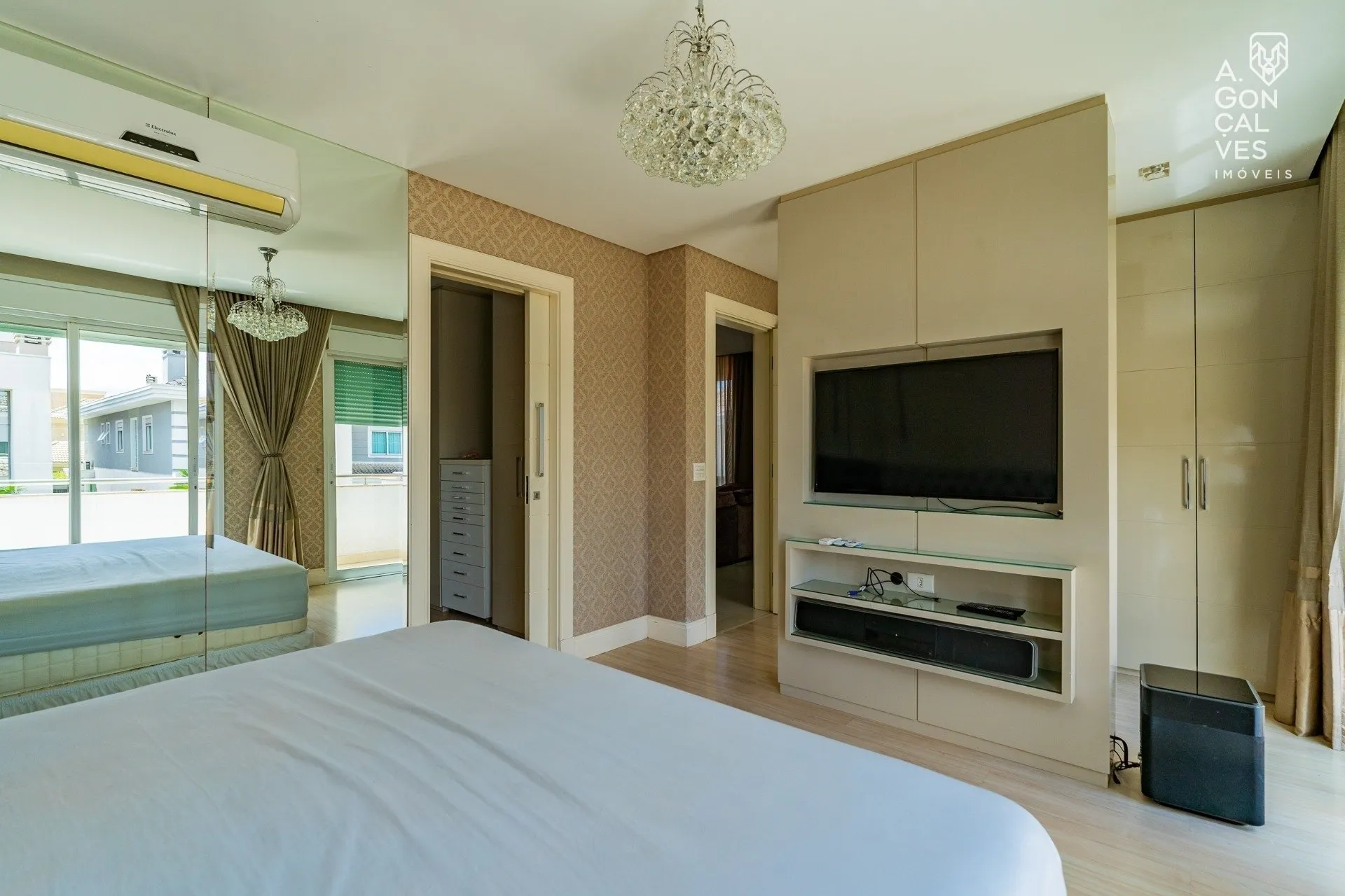 Furnished house with open-plan kitchen and 3 suites — photo 29