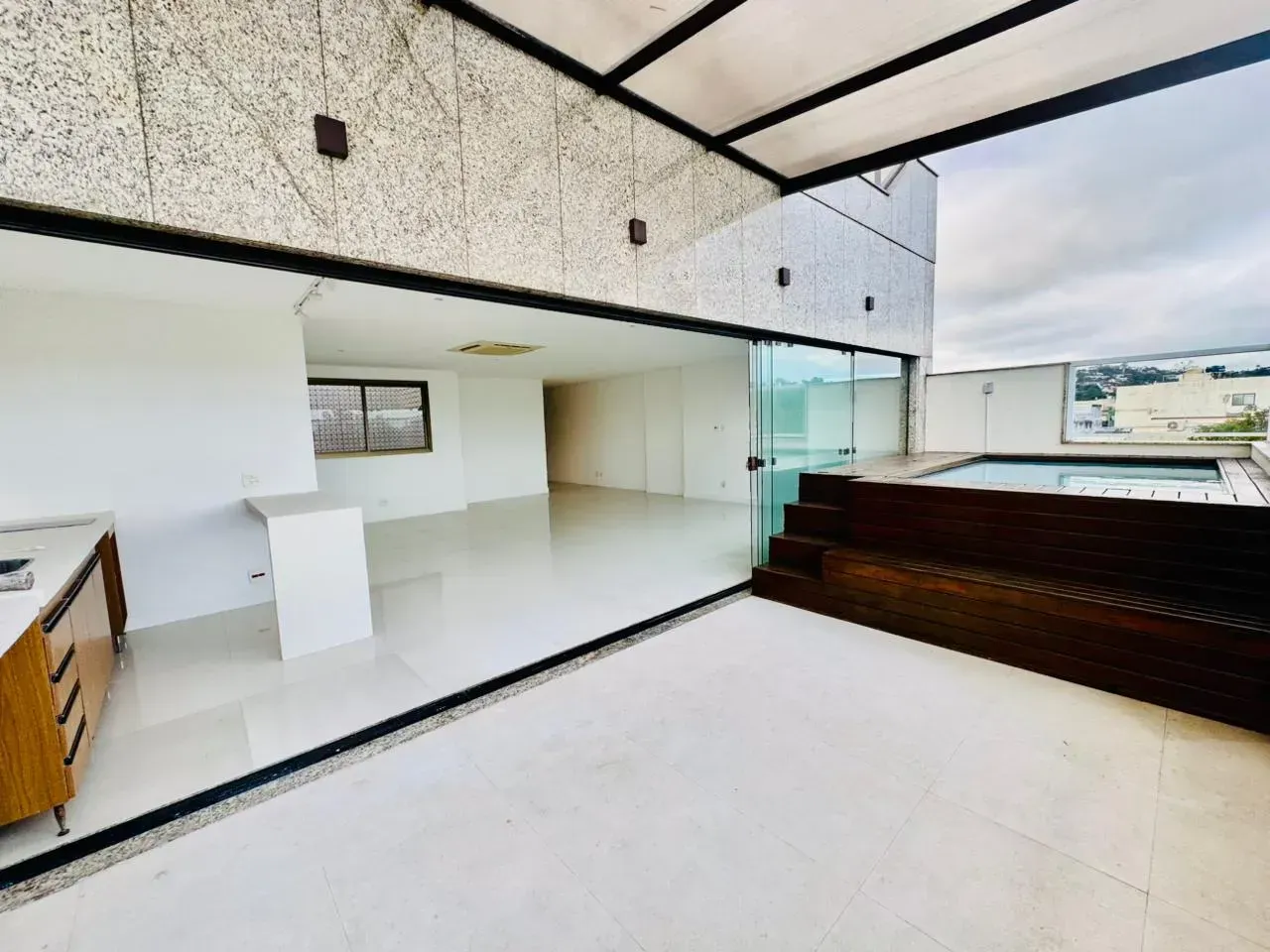 Penthouse with 4 bedrooms and 5 bathrooms plus 4 parking — photo 5