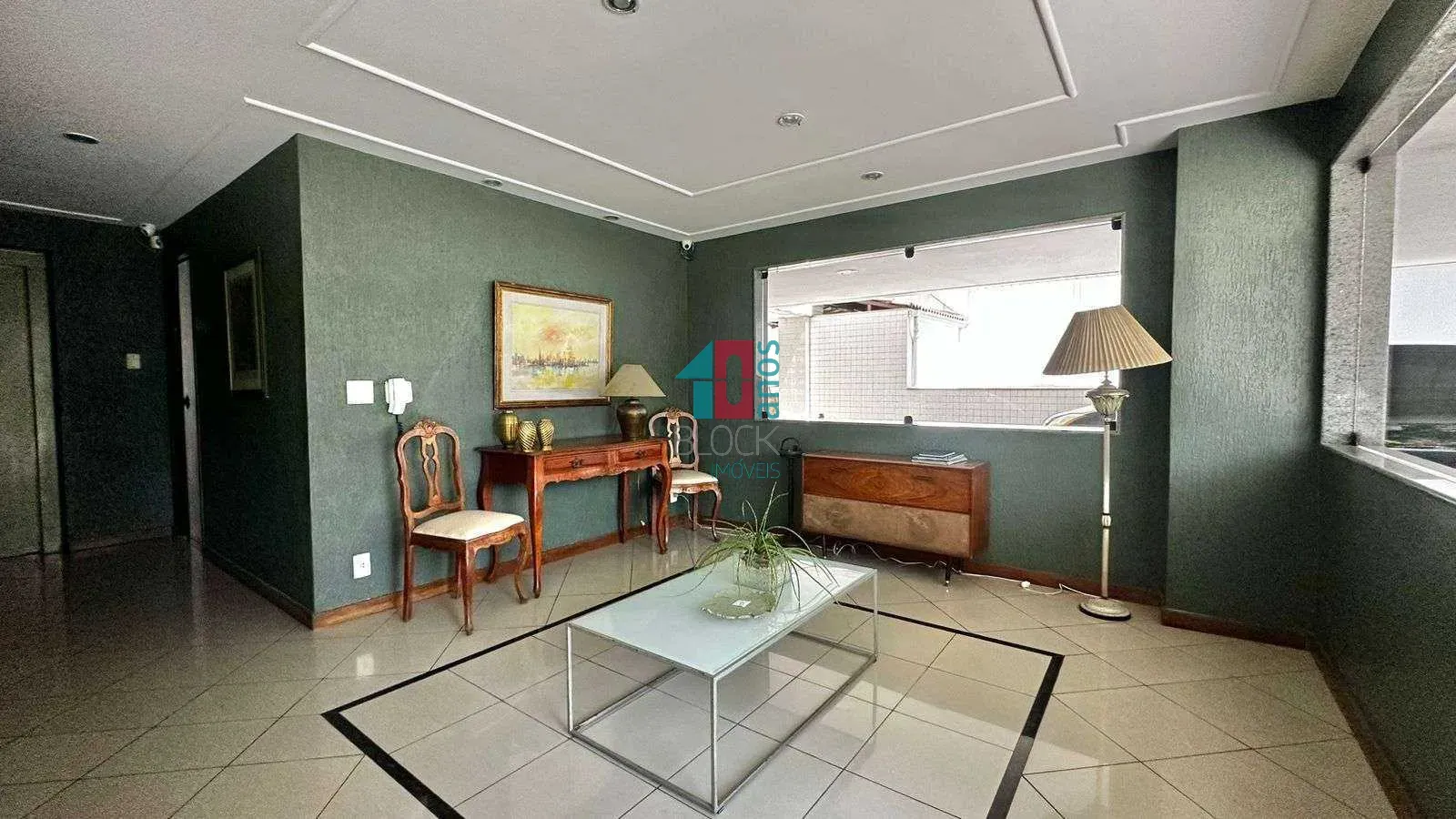 Washing machine in a 2-bedroom apartment, 208 m² — photo 28