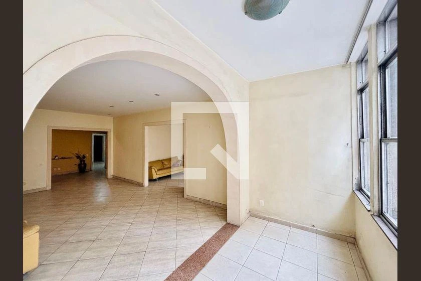 230 m² apartment with a bathtub and a home office — photo 11