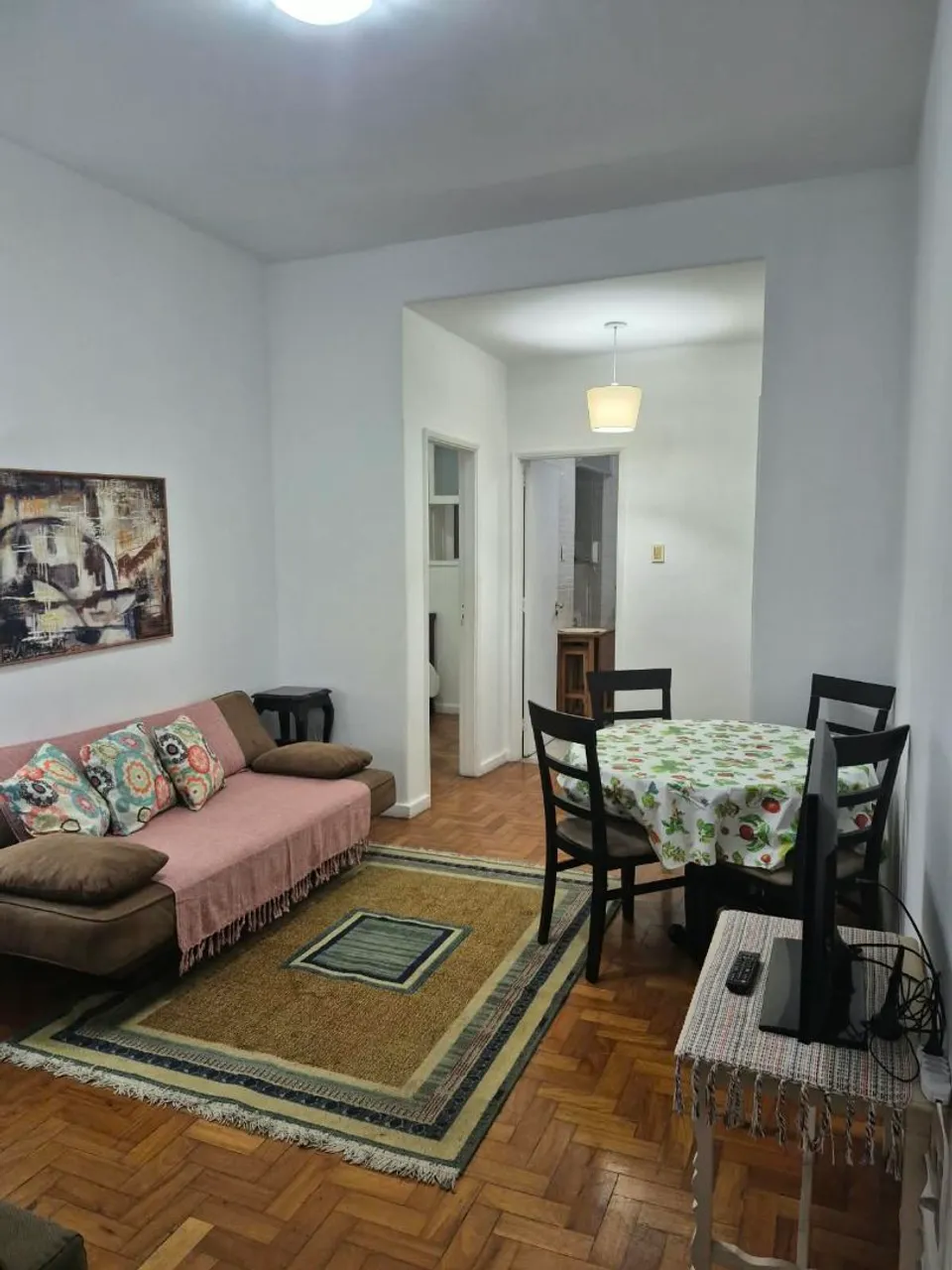 Furnished apartment with 2 bedrooms and a separate gas kitchen