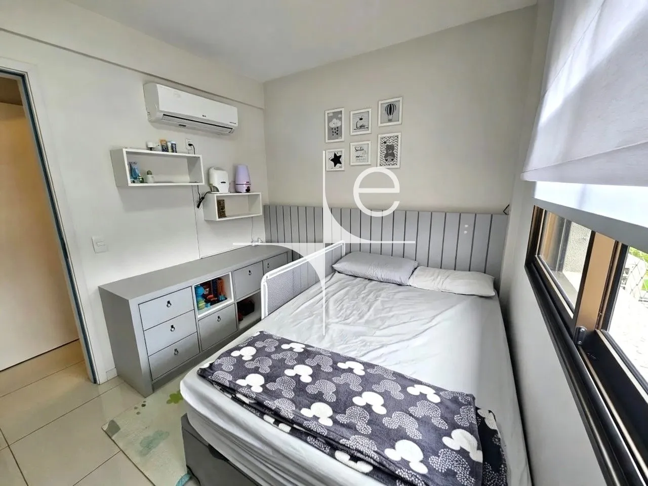 Apartment on the 4th floor with a glass-enclosed balcony — photo 21