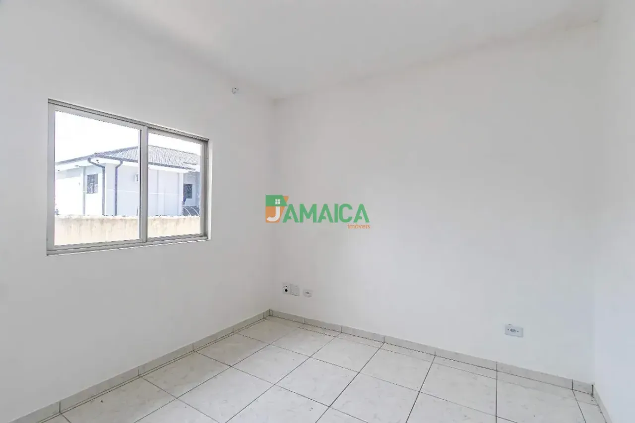 Unfurnished 101 m² house with 3 bedrooms and 3 parking — photo 18