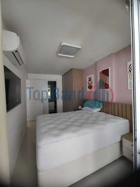 Furnished 3-bedroom apartment with open-plan kitchen — photo 9