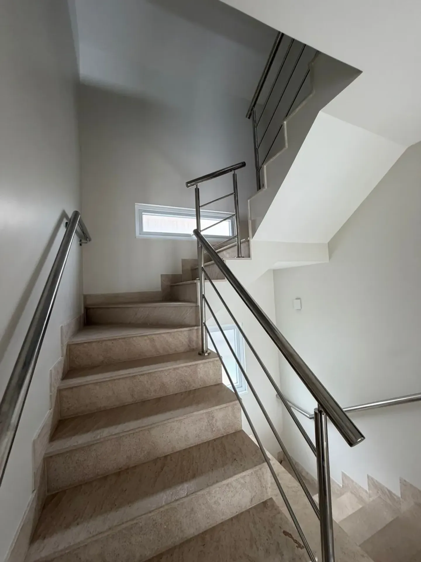 Rental house with 4 bedrooms, 5 baths and 360 m² — photo 39