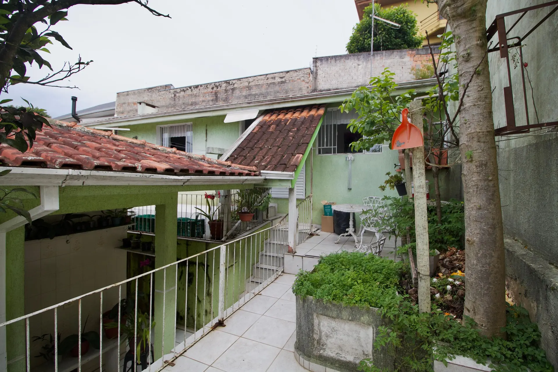 360 m² house with a home office and a garden — photo 9