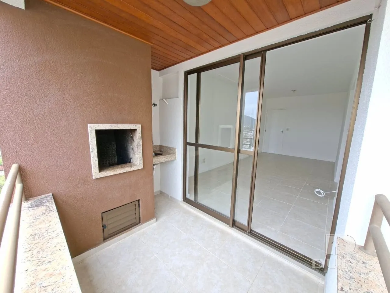 2-bedroom apartment with a mountain view in Florianópolis — photo 9