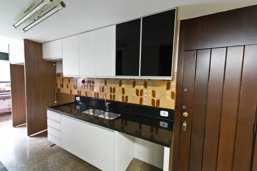 Apartamento de 400 m² com 4 quartos e 5 banheiros — photo 28