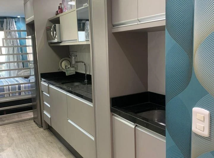 58 m² apartment with 1 bedroom and compact kitchenette — photo 3