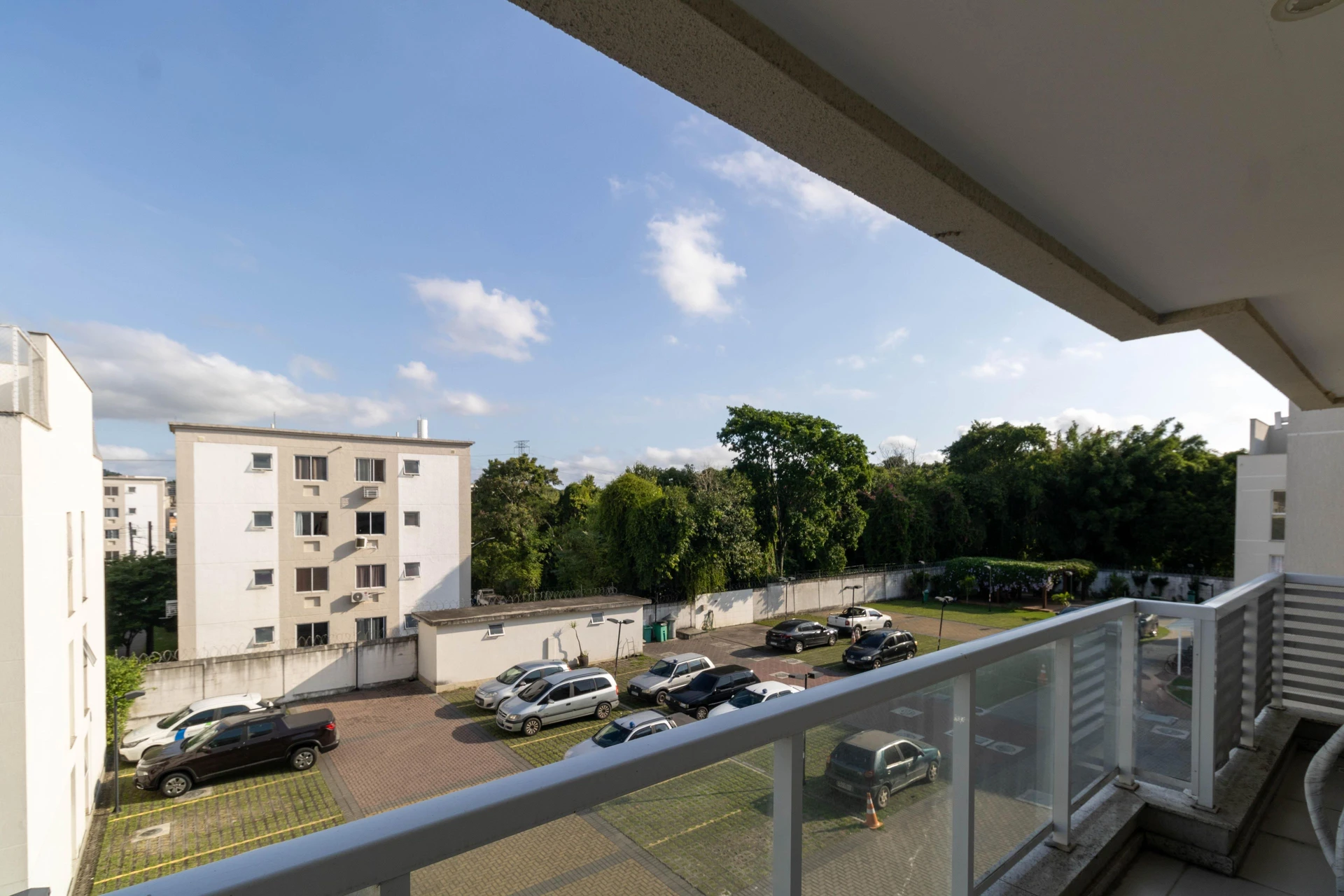 Apartamento mobiliado com 3 quartos e varanda envidraçada — photo 6