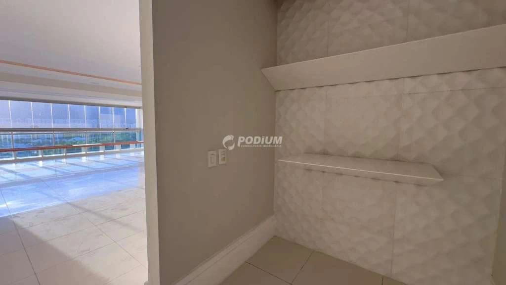 Apartment with 4 en-suite bedrooms and 260 m² plus balcony — photo 25