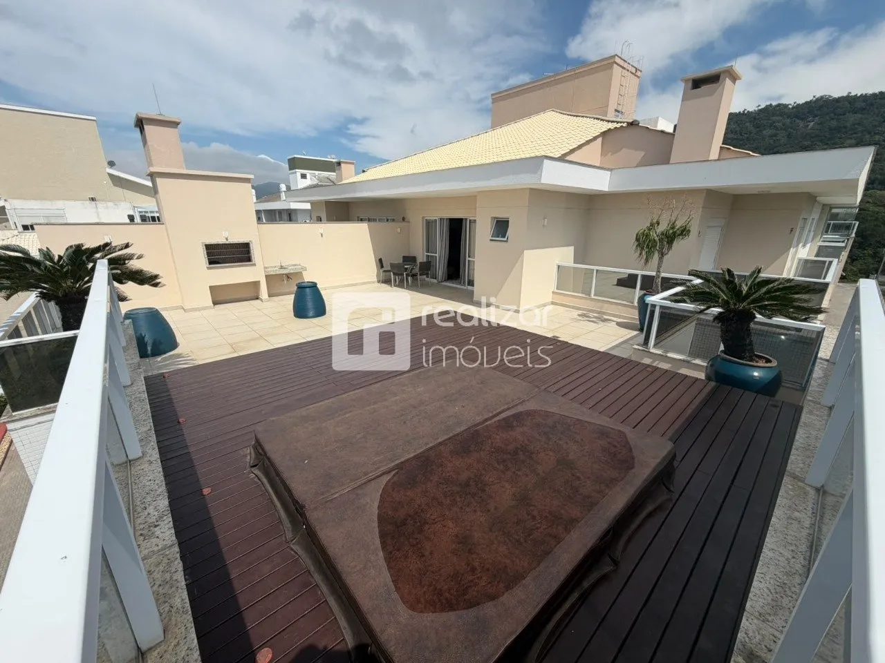 Furnished apartment, 138 m², with a home office — photo 21