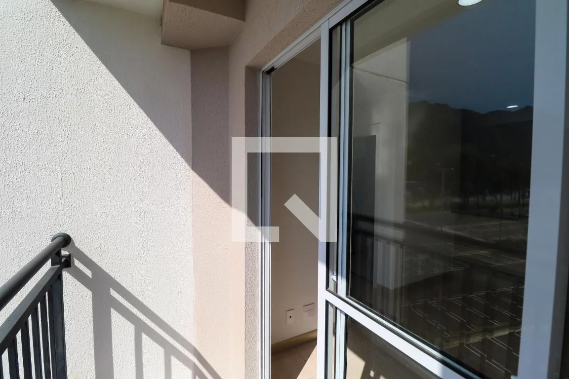 Apartamento sem mobília com 2 quartos e garagem — photo 18