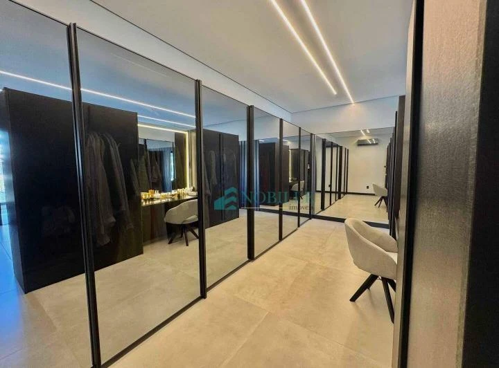 House with 5 en-suites and built-in wardrobes — photo 5