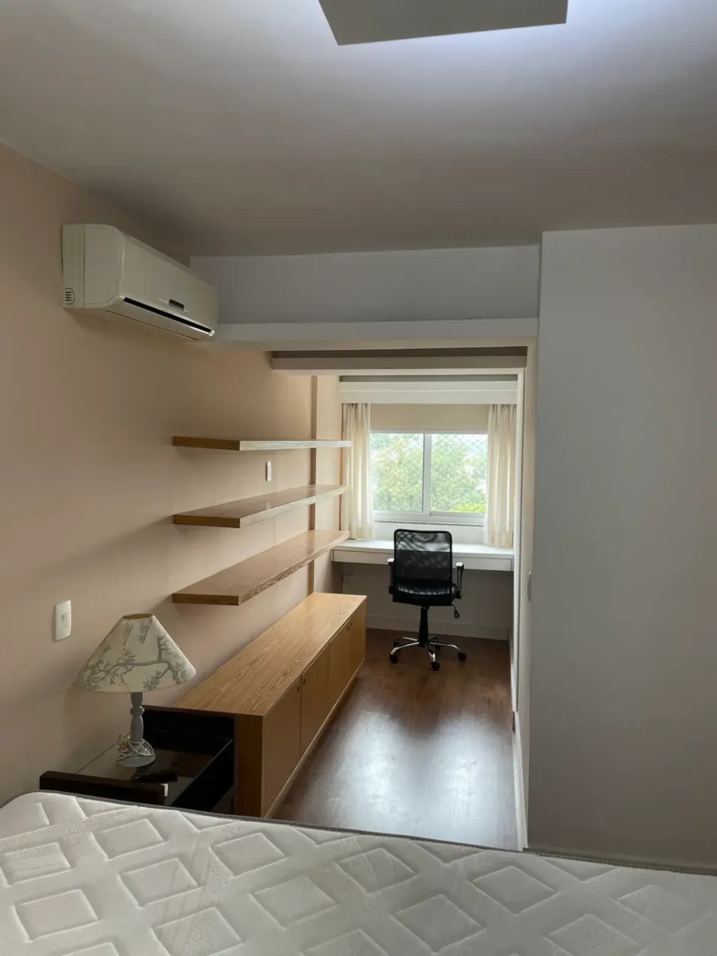 Apartment on the 6th floor with a home office — photo 16