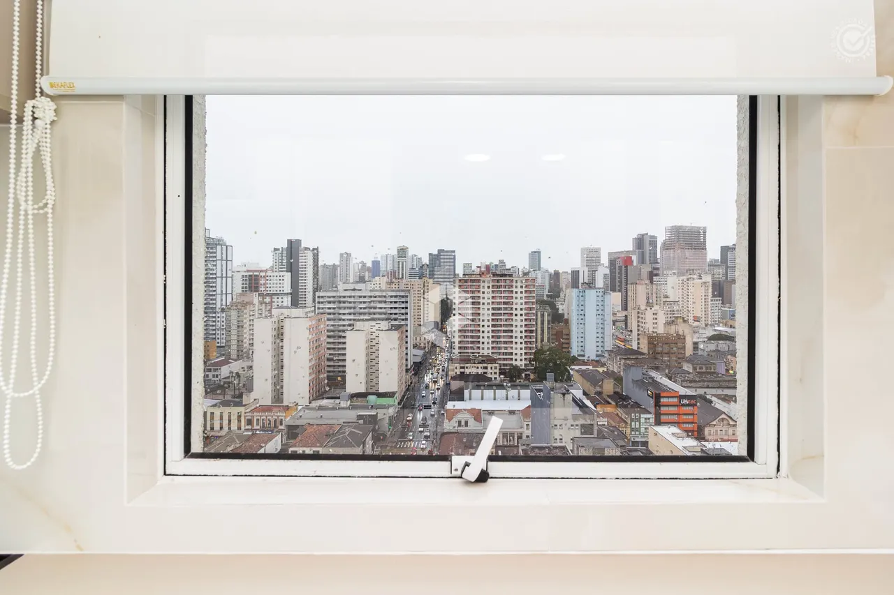 Furnished 1-bedroom apartment with enclosed balcony — photo 15