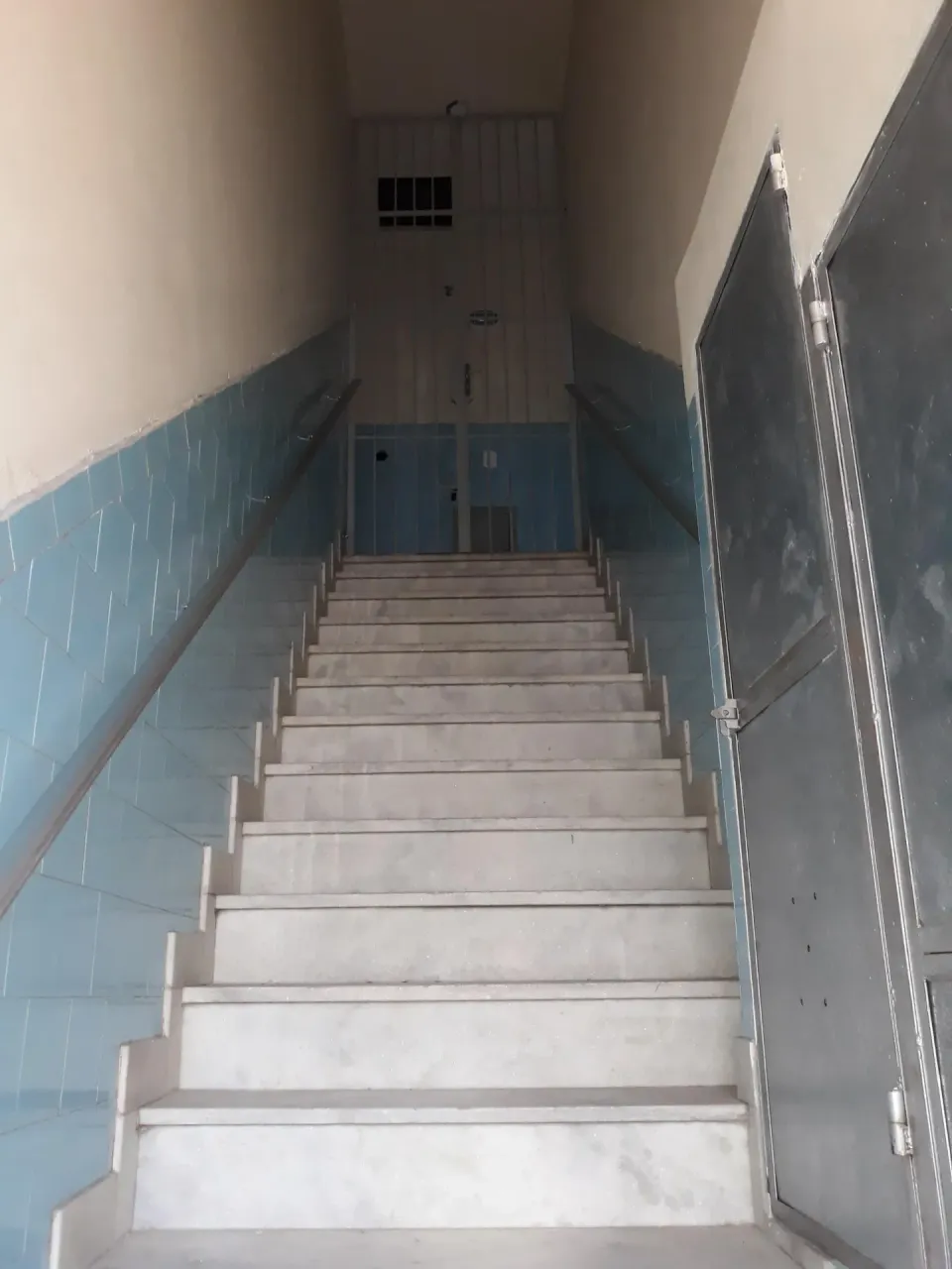 Apartamento de 3 quartos com cozinha separada — photo 17