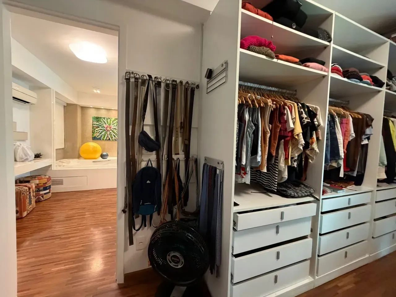 Apartamento com 3 quartos, 3 banheiros e varanda fechada — photo 7