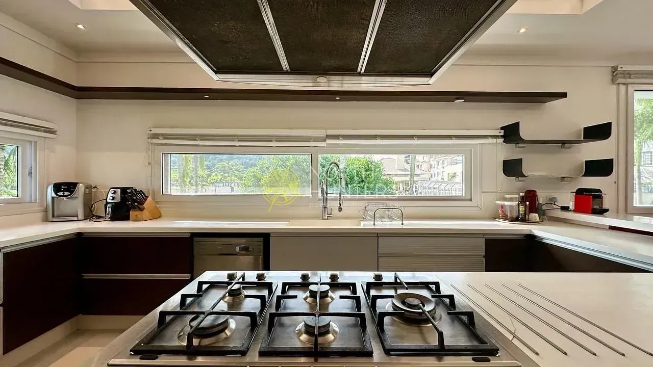 Furnished house with 9 bedrooms and a gas open kitchen — photo 75