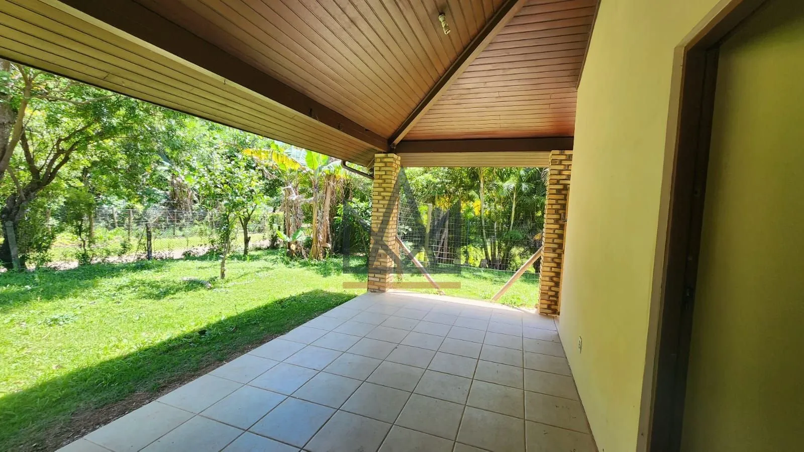 4-bedroom house with a balcony grill and garden — photo 32
