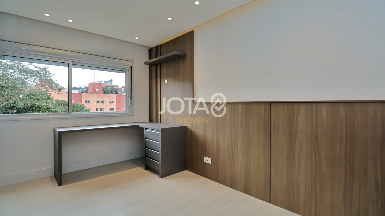 Apartment with 3 en-suite bedrooms 266 m² and parking — photo 18