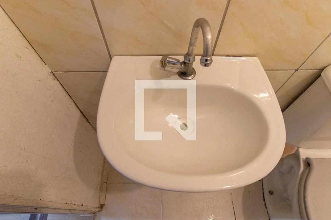 One-bedroom house with a washing machine in Curitiba — photo 21