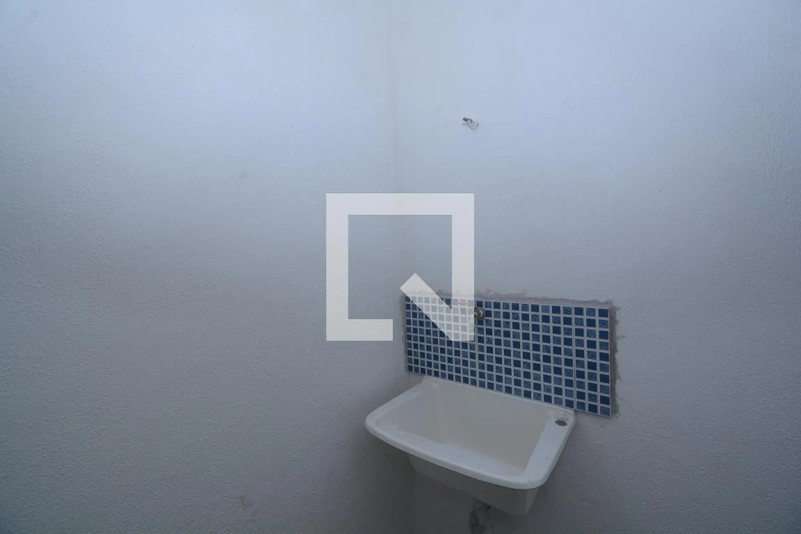 Casa sem mobília com 2 quartos, 1 banheiro e vaga — photo 7