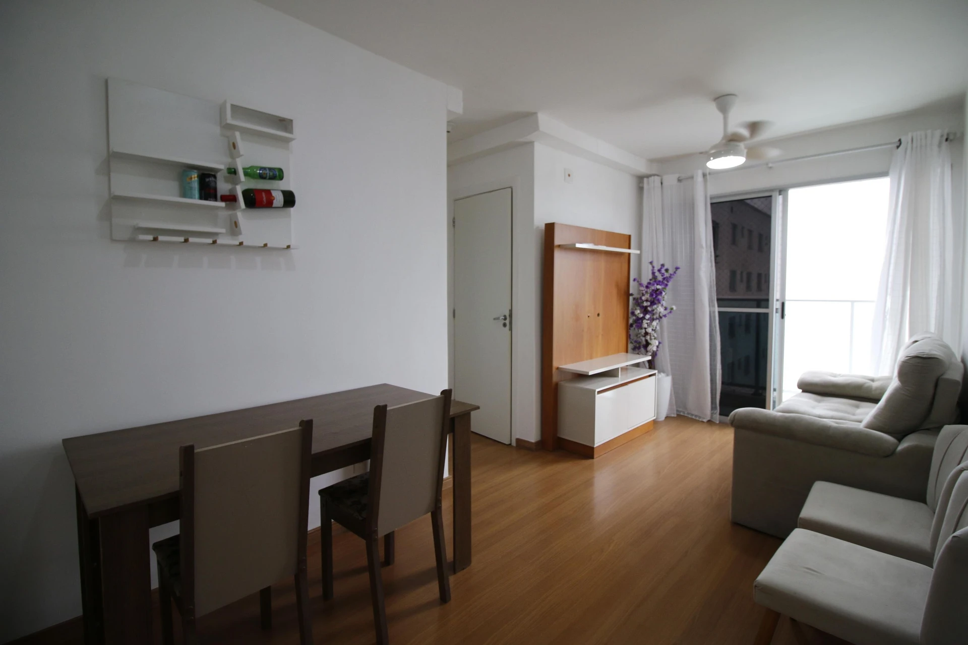 2-bedroom apartment in a building with a gym — photo 16