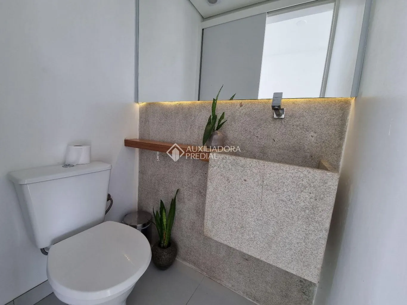 Estúdio mobiliado de 30 m² com churrasqueira na varanda — photo 13
