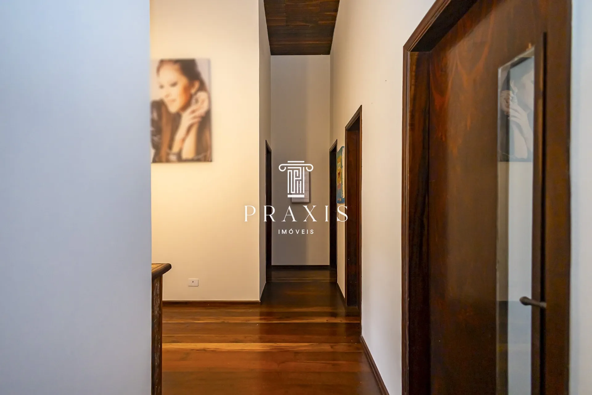House with 4 bedrooms, 445 m² and fitted kitchen — photo 23