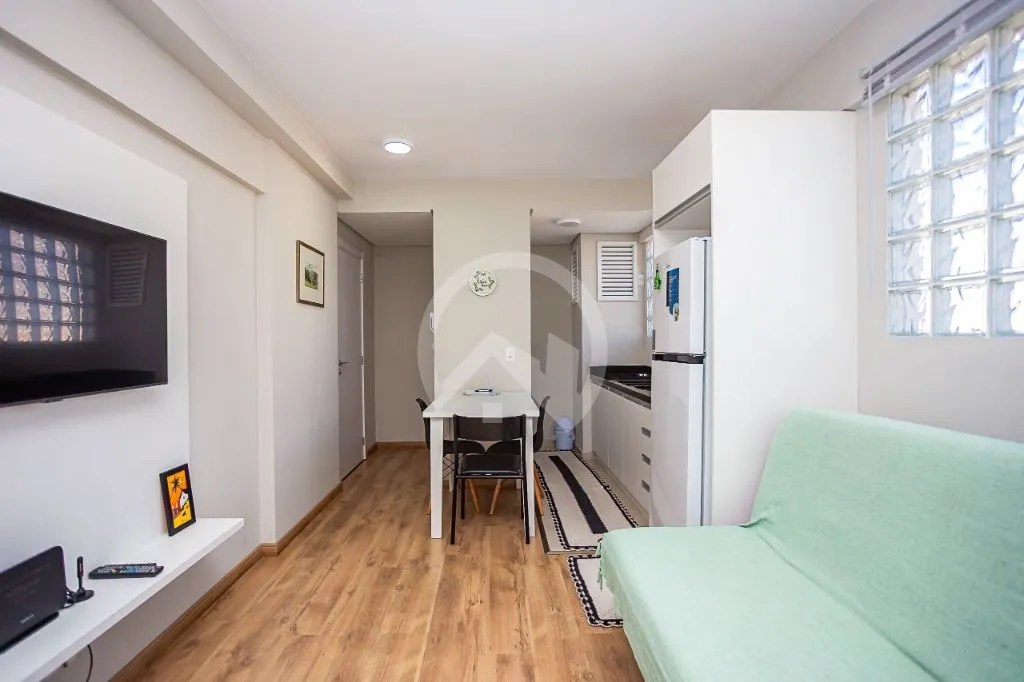 Furnished 1-bedroom apartment with fitted kitchen cabinets — photo 3