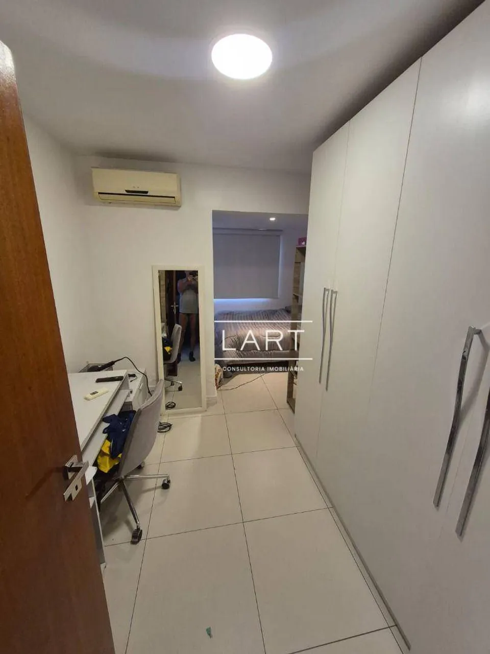 Furnished penthouse apartment with 3 bedrooms — photo 11