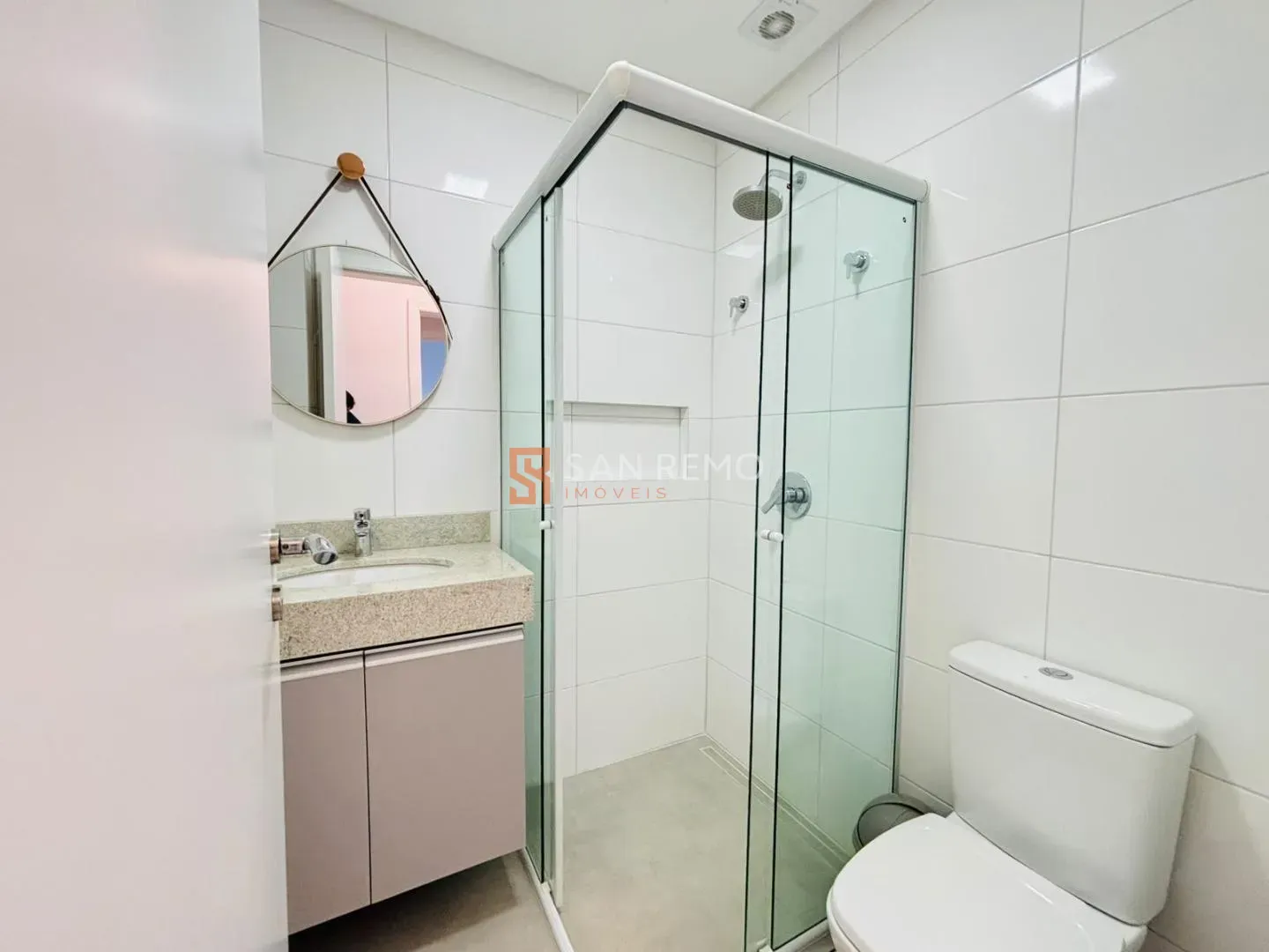 Furnished apartment, 100 m², with floor-to-ceiling windows — photo 21