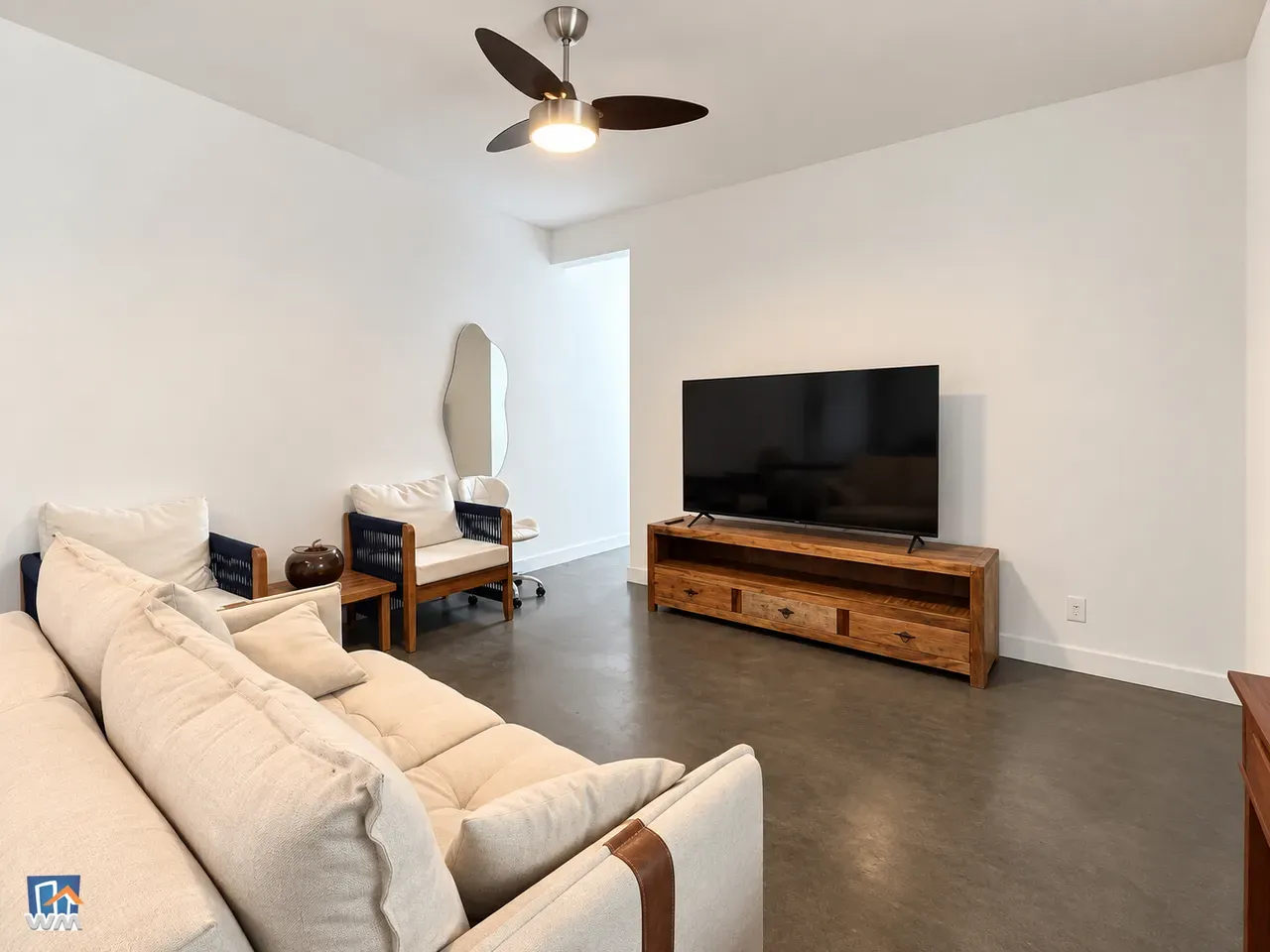 3-bedroom house with a home office — photo 12
