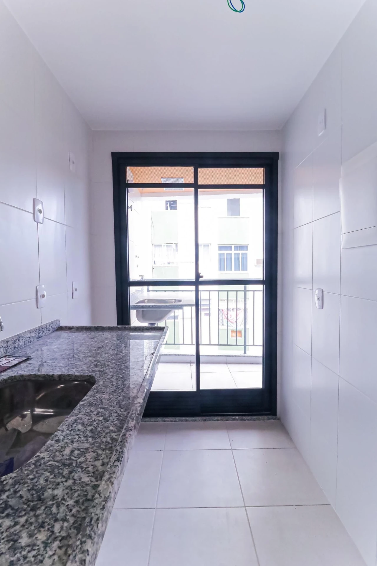 Apartamento de 2 quartos em condomínio com piscina — photo 20
