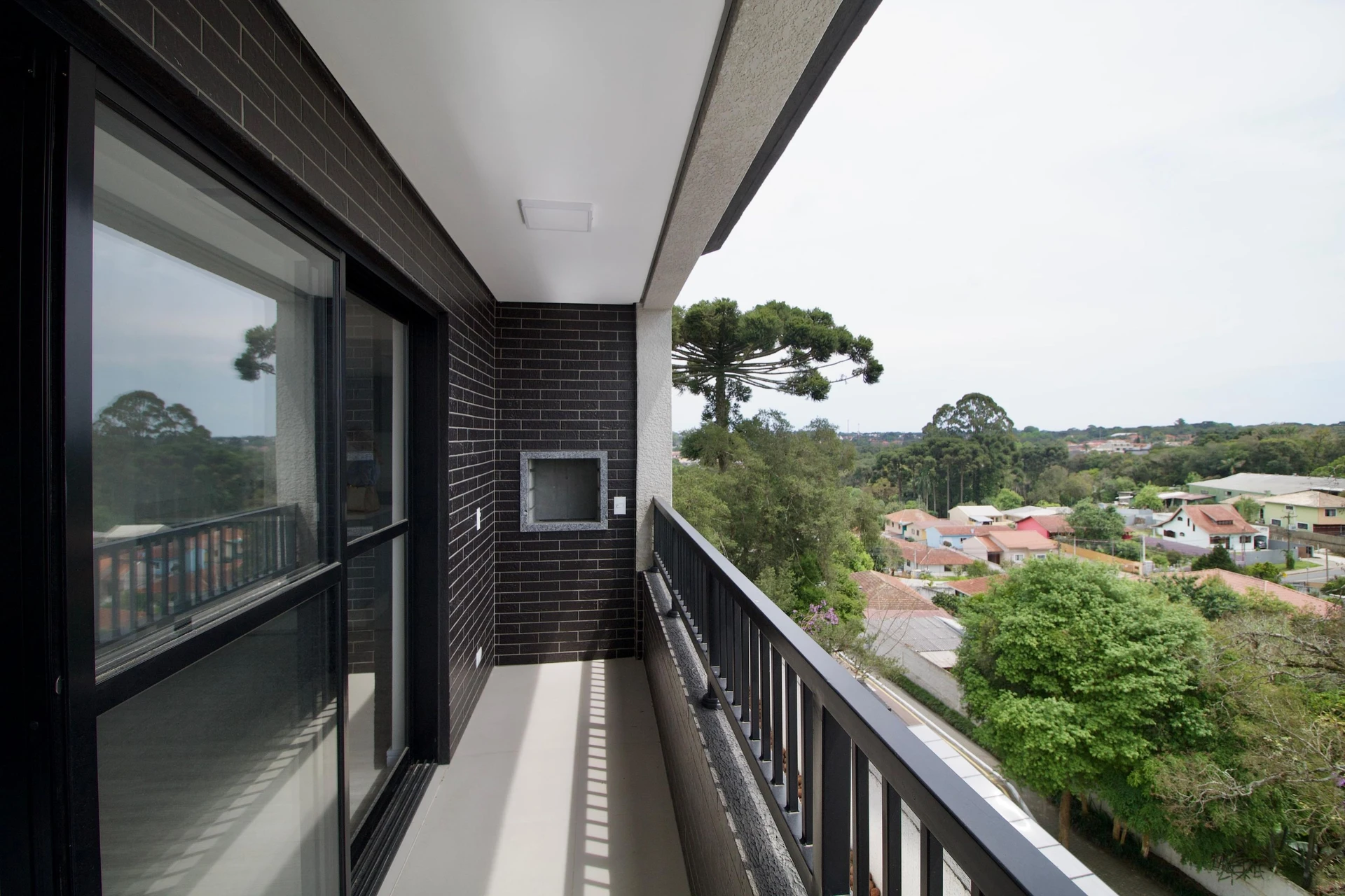 3-bedroom apartment with a dishwasher in Curitiba — photo 23
