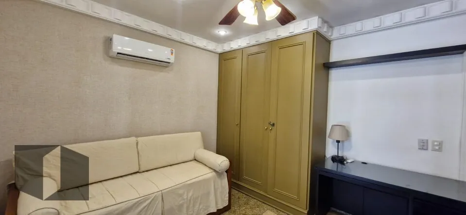Apartment with a separate kitchen and gas stove — photo 15