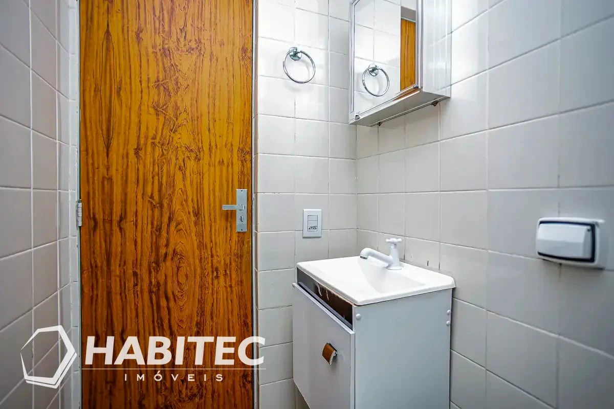 Квартира з 2 спальнями та дерев'яною підлогою або ламінатом — photo 13