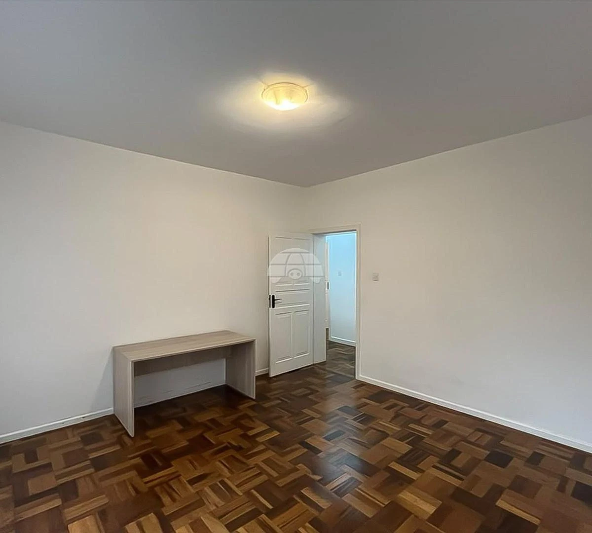 3-bedroom apartment with a bathtub — photo 10