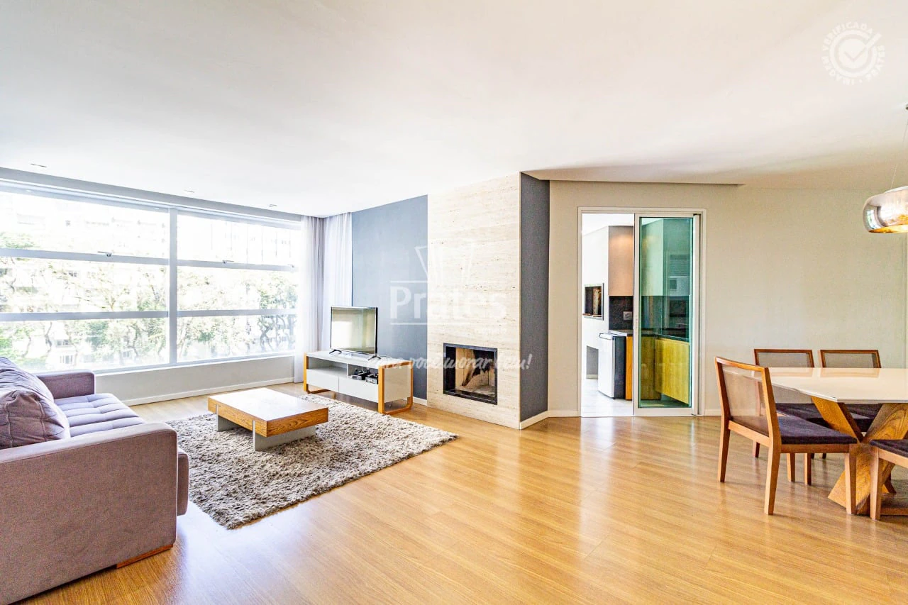 Apartamento amueblado con 4 dormitorios y 219 m²