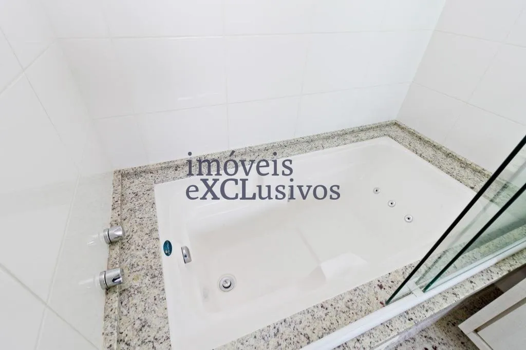 Penthouse with 4 en-suite rooms, balcony and private garden — photo 17