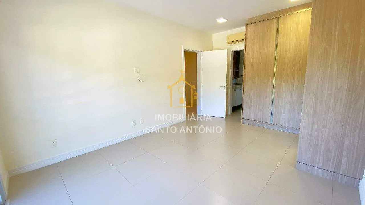 Condo house with 3 en-suite bedrooms and 4 baths, 190 m² — photo 8