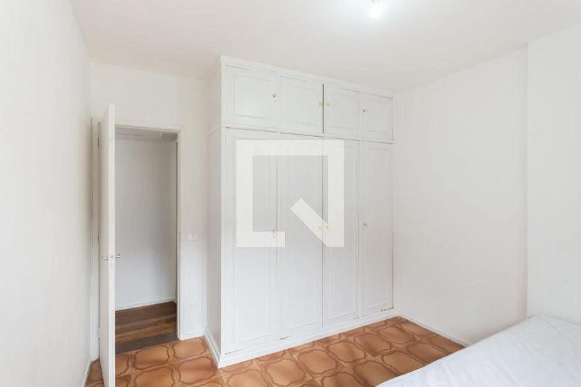 3-bedroom apartment with a home office — photo 24