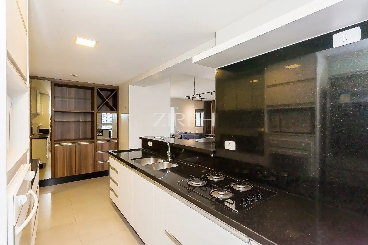 Furnished apartment with 3 bedrooms and 166 m² — photo 14